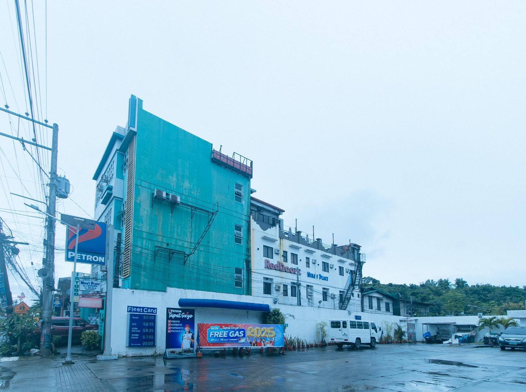 Hotel RedDoorz @ Real Street Tacloban Zewnętrze zdjęcie
